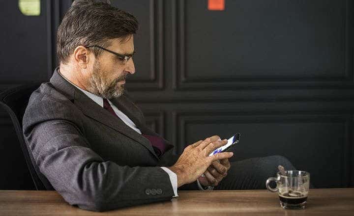 Como activar el desvio de llamadas en Android