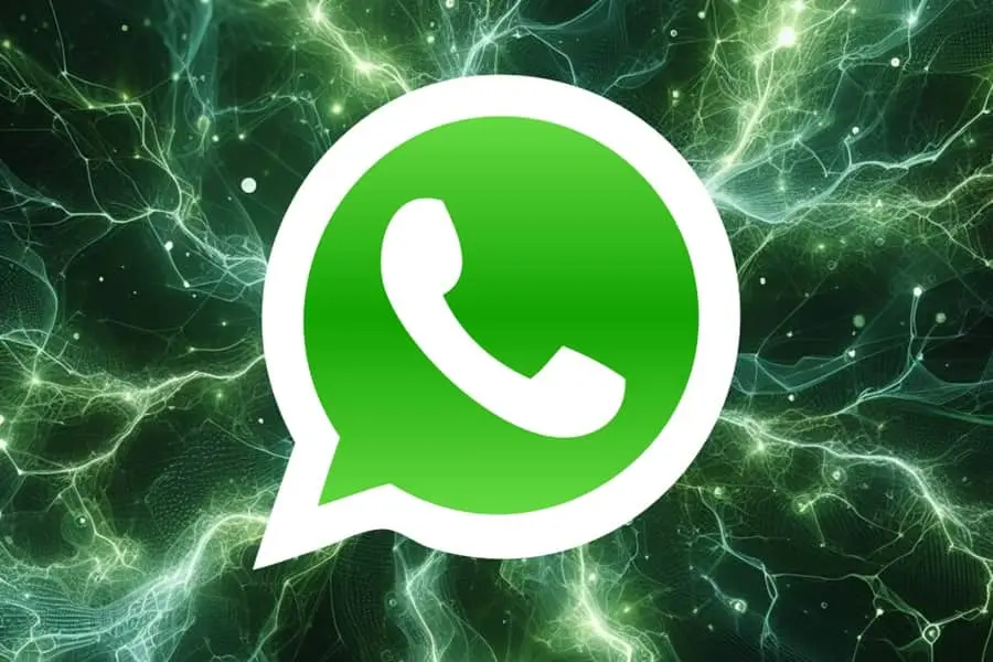 Recuperar-fotos-y-videos-de-WhatsApp El logo de WhatsApp sobre una tormenta verde